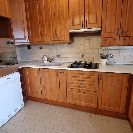 Ferienwohnung Apartmanhaz 2-6 Fonek Pécs Exterior foto